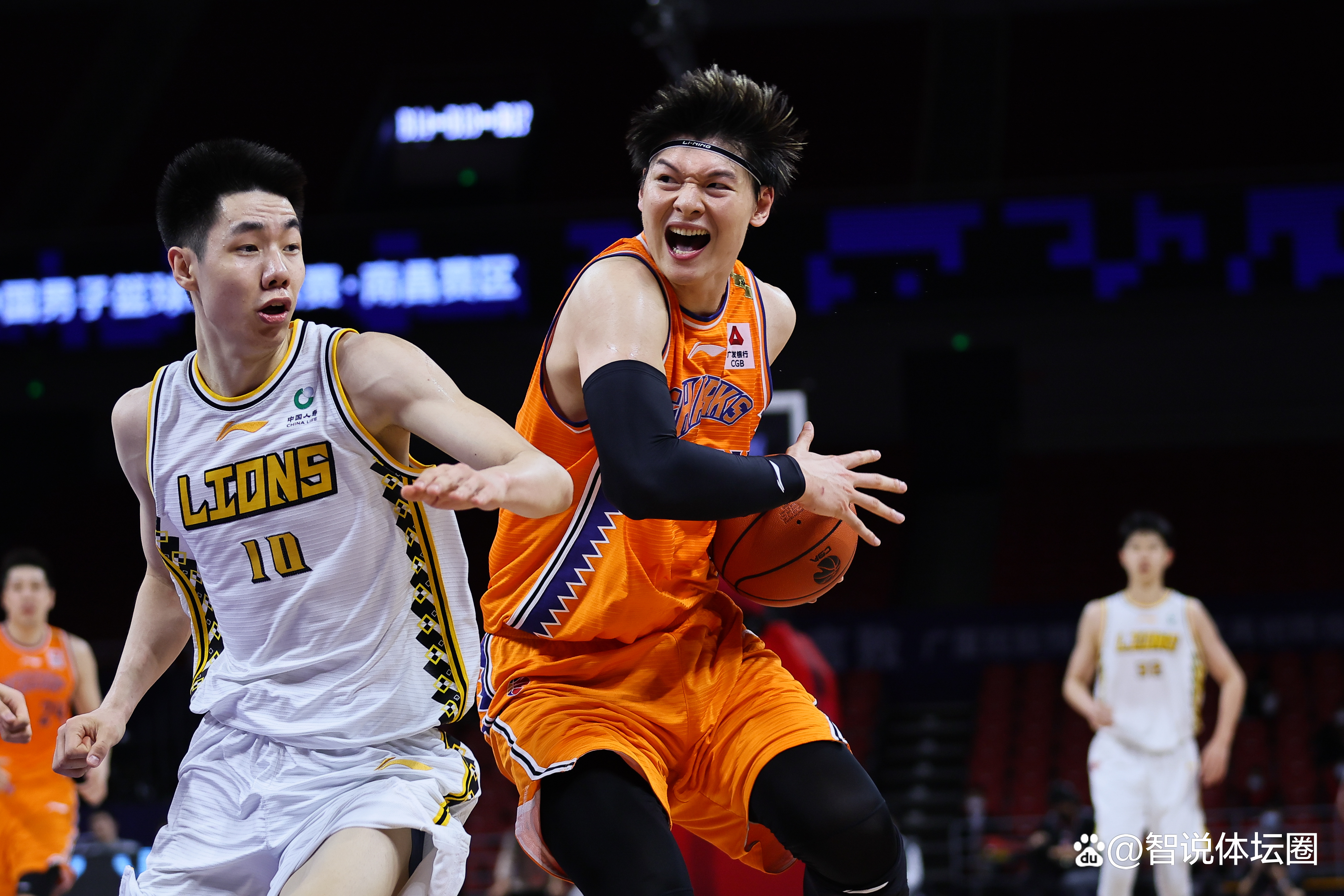CBA季后赛倒计时，孟菲斯灰熊今晚队长鼓劲，细节引发关注，震撼外界，临场指挥获称赞的简单介绍-尊龙娱乐平台