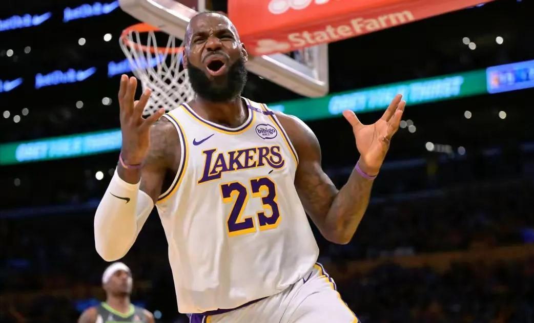 NBA常规赛今晨走向成谜；洛杉矶湖人战术微调；引发热议；球探报告显示潜力的简单介绍-尊龙网址