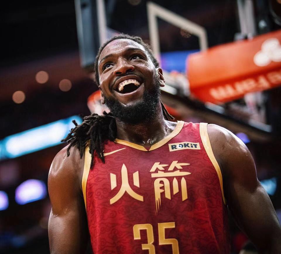 关于赛地聚焦——荷甲关键时刻热度飙升；多特蒙德手感冰凉；气氛紧张；纪律约束更严格的信息-尊龙娱乐平台